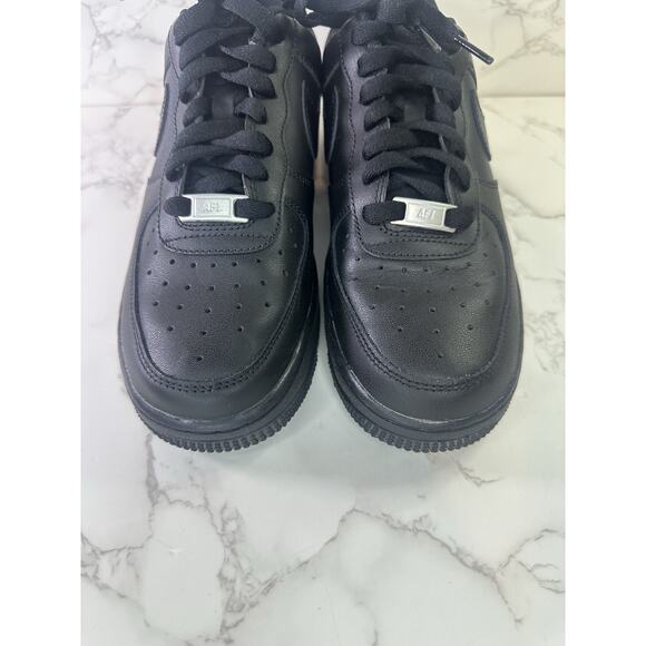 Nike Air Force 1 '07 Black Swoosh Logo Sneakers DD8959-001 Womens Size 8 New - Picture 6 of 7